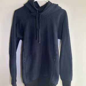 Alo Yoga Men's Triumph Hoodie in Navy - Small